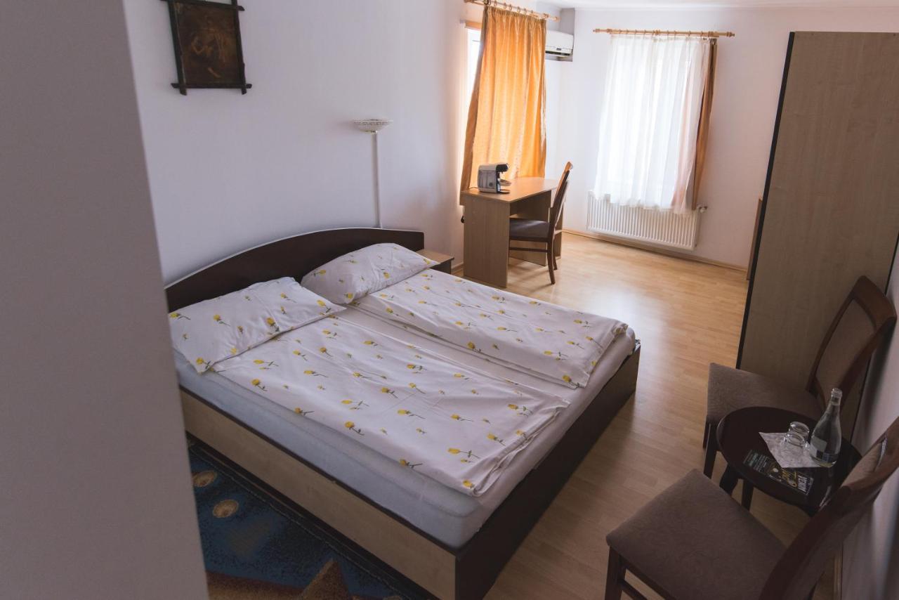 Casa La Fayette Ξενοδοχείο Τιμισοάρα Εξωτερικό φωτογραφία